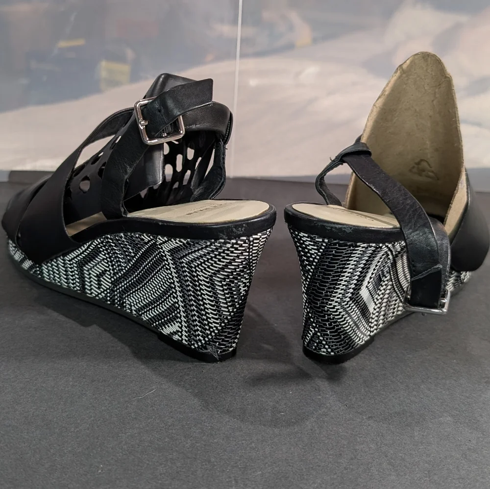Cole Haan Ravenna 8 black leather slingback wedge .5
